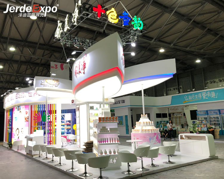 對于中小型展商什么樣的材質比較適合展位建設？